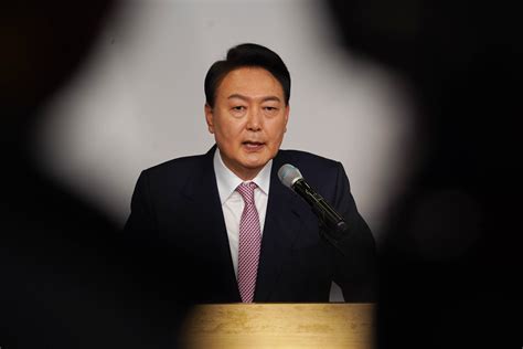 韩国总统尹锡悦卷入“巫蛊争议”