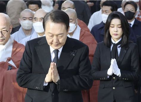 韩总统就暴雨灾害首次公开道歉
