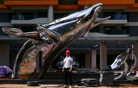 鲸鱼不锈钢雕塑设计说明